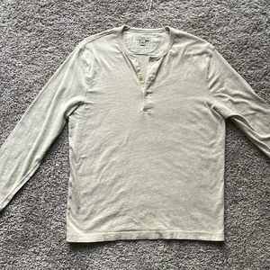 J. Crew - knit goods Men’s long sleeve Henley - size large